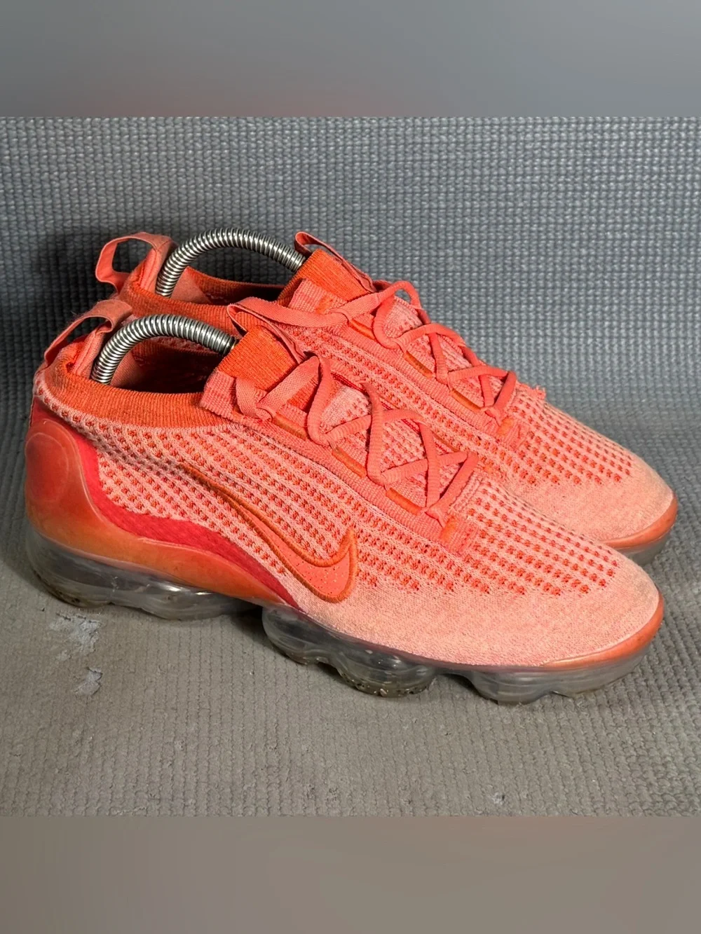 Nike Air VaporMax 2021 Flyknit in 'Magic Ember' Shoes DC4112-800 Women’s Sz 8.5 - Picture 1 of 11